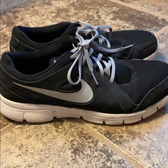 Nike Shoes | Nike Flex Experience Rn 2 Running Shoes | Poshmark